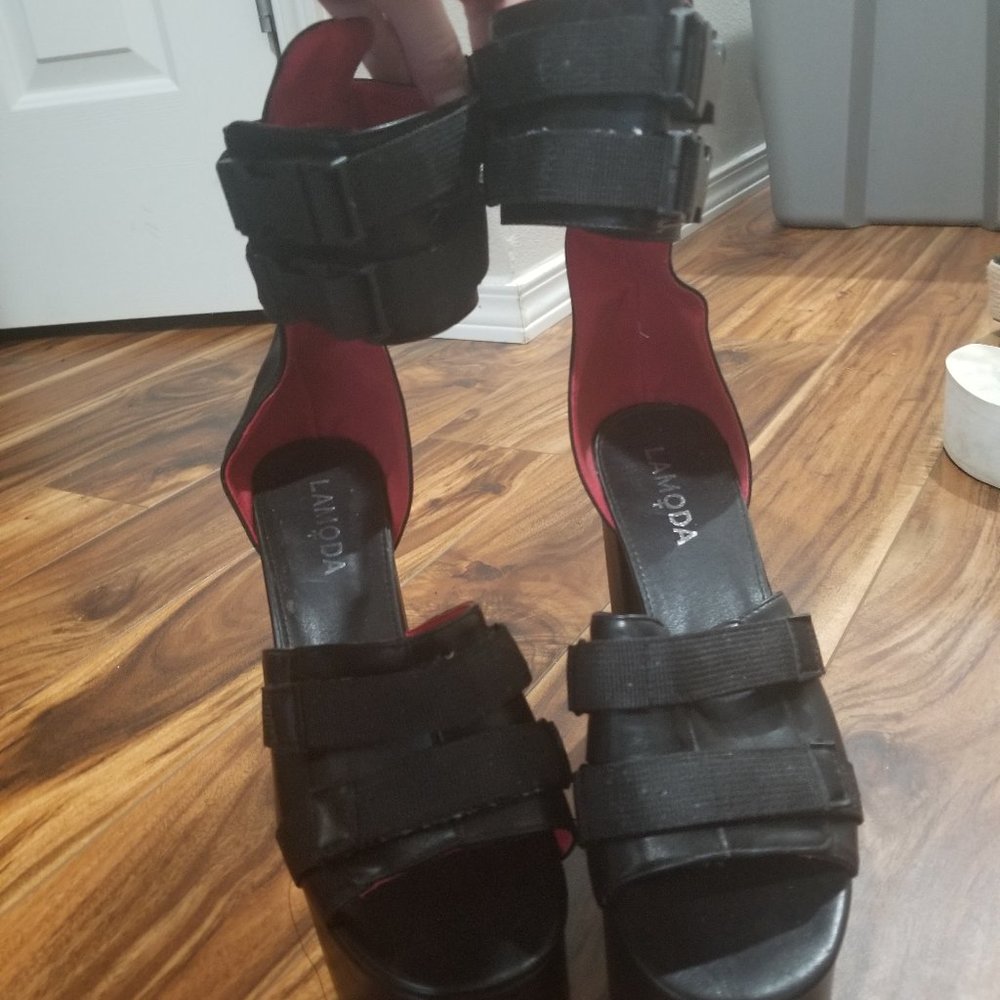 Rare Good Condition Lamoda Platform Ankle Boots, Black and Red, Size 9
